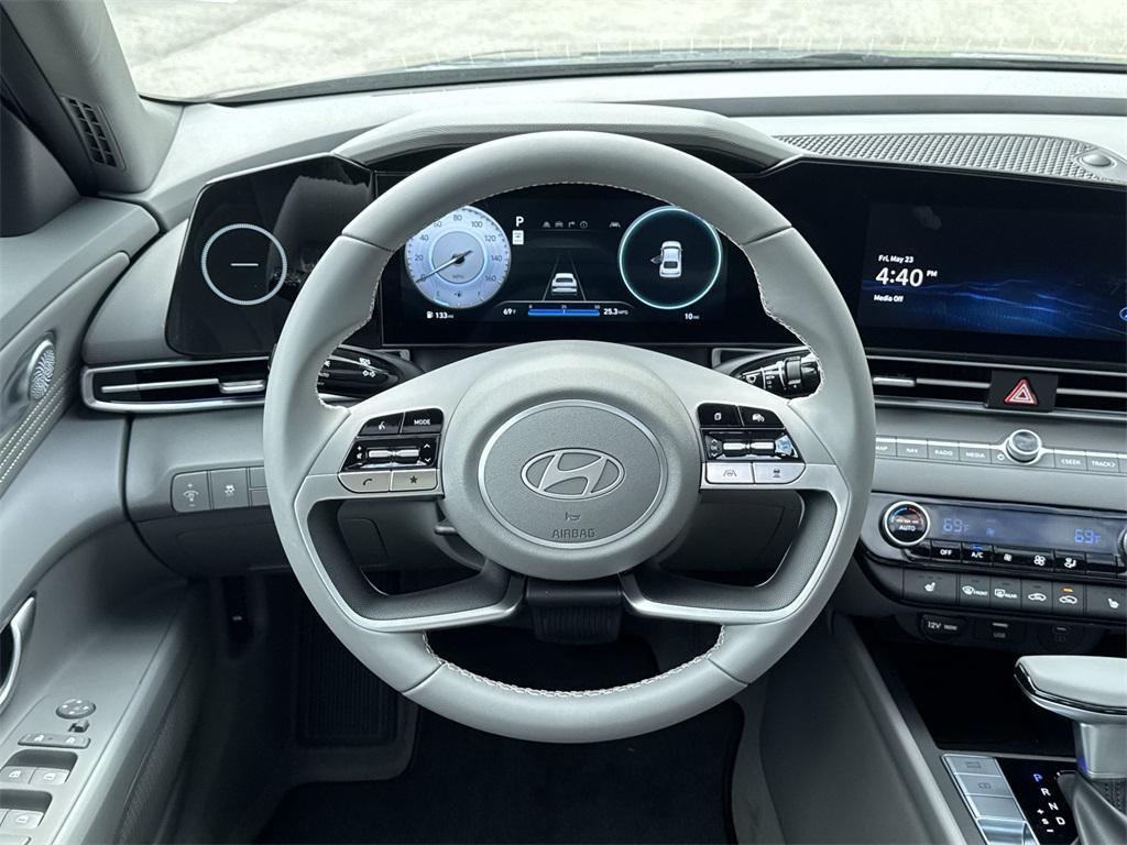 new 2025 Hyundai Elantra car, priced at $25,543