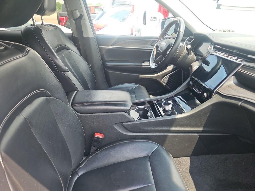 used 2022 Jeep Grand Cherokee L car