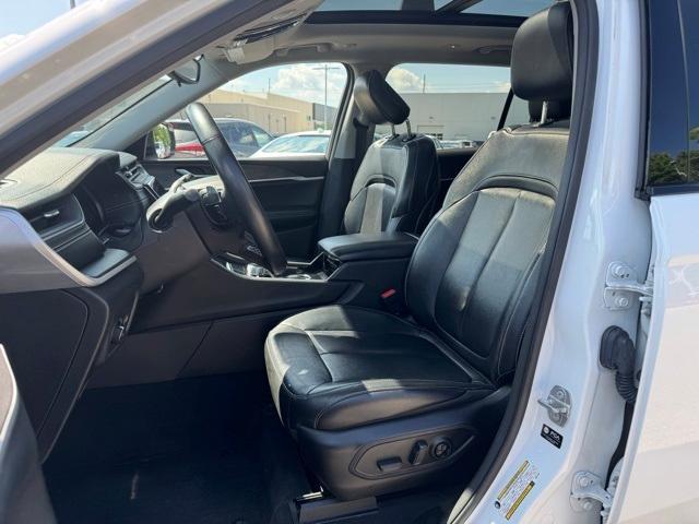 used 2022 Jeep Grand Cherokee L car, priced at $30,994