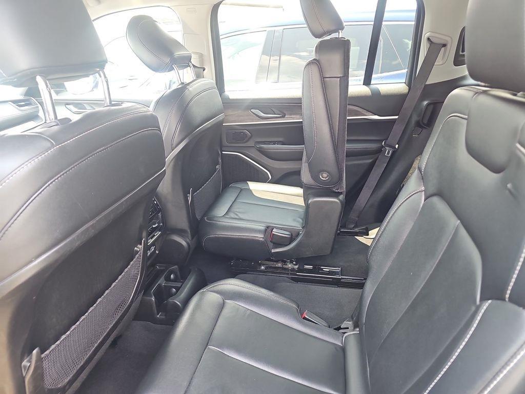 used 2022 Jeep Grand Cherokee L car