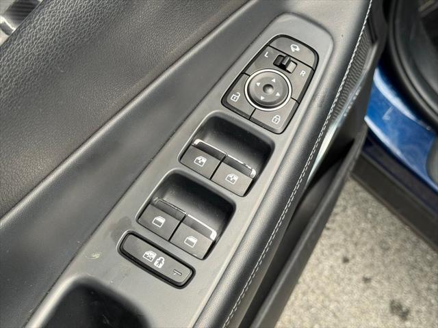 used 2023 Hyundai Santa Fe car, priced at $25,444