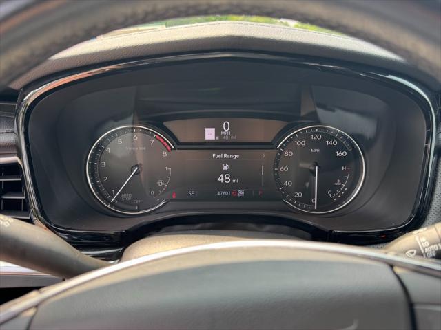 used 2022 Cadillac XT5 car, priced at $30,744