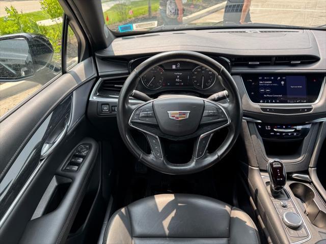 used 2022 Cadillac XT5 car, priced at $30,744