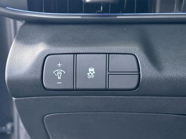 new 2025 Hyundai Elantra car, priced at $29,489