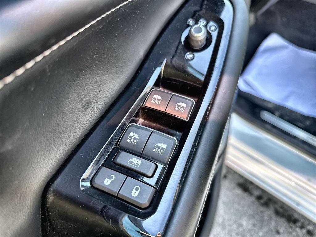 used 2021 Jeep Grand Cherokee L car, priced at $32,444