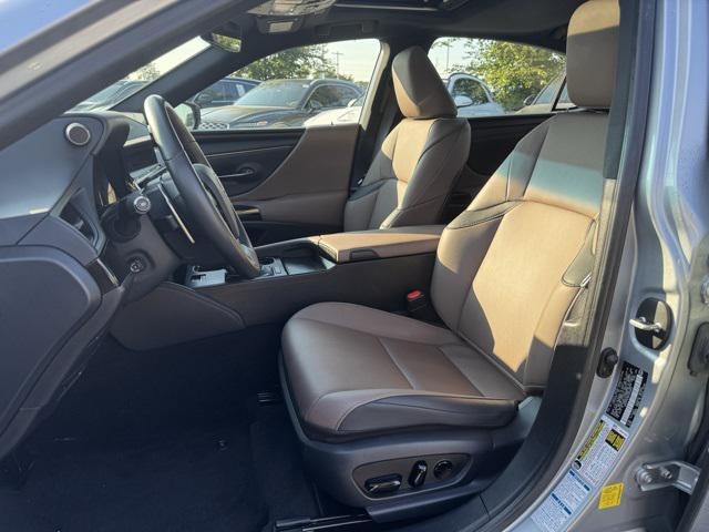 used 2023 Lexus ES 250 car, priced at $30,884