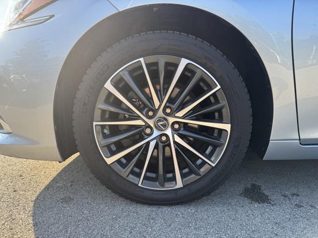 used 2023 Lexus ES 250 car, priced at $30,884
