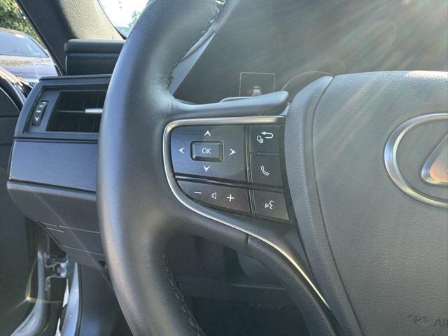 used 2023 Lexus ES 250 car, priced at $30,884