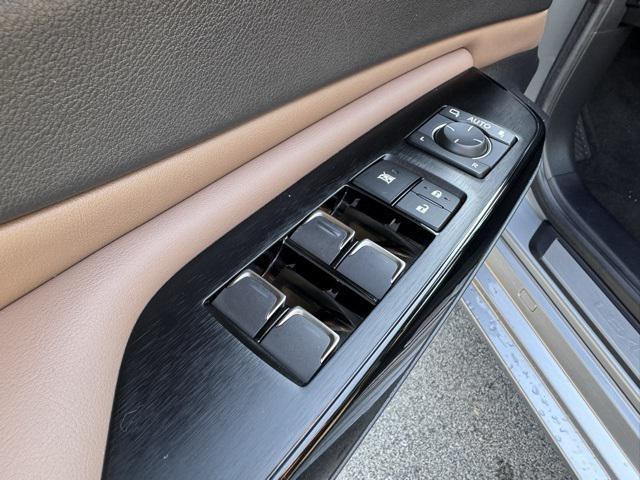 used 2023 Lexus ES 250 car, priced at $30,884