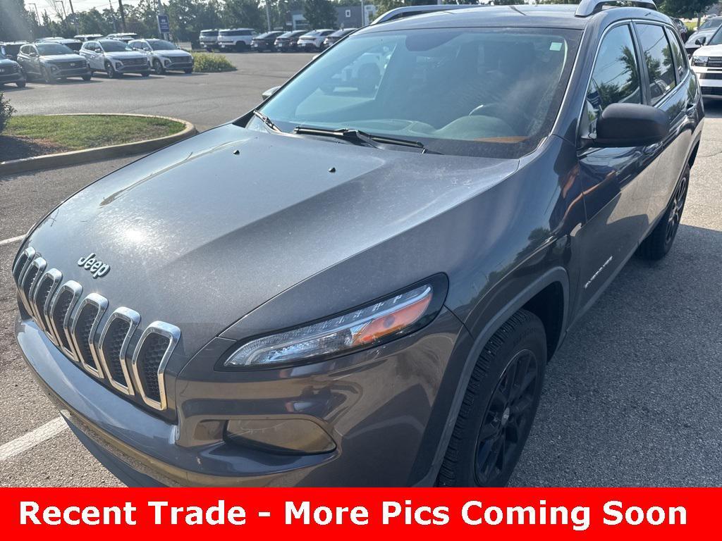used 2015 Jeep Cherokee car, priced at $11,774
