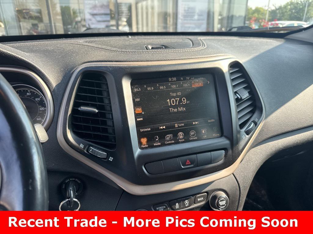 used 2015 Jeep Cherokee car, priced at $11,774