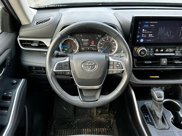 used 2023 Toyota Highlander Hybrid car, priced at $40,224