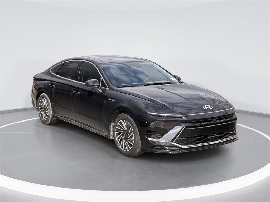 new 2025 Hyundai Sonata Hybrid car, priced at $34,055
