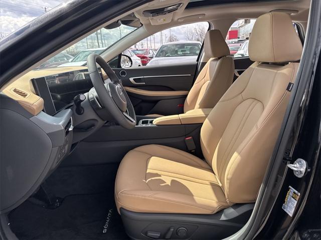 new 2025 Hyundai Sonata Hybrid car, priced at $39,475