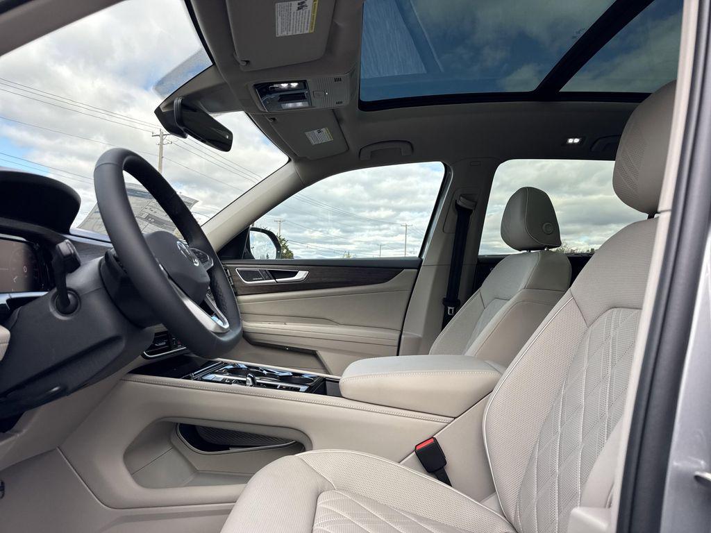 new 2026 Volkswagen Atlas car, priced at $53,748