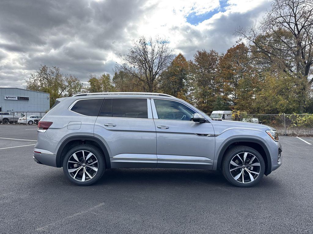 new 2026 Volkswagen Atlas car, priced at $53,748