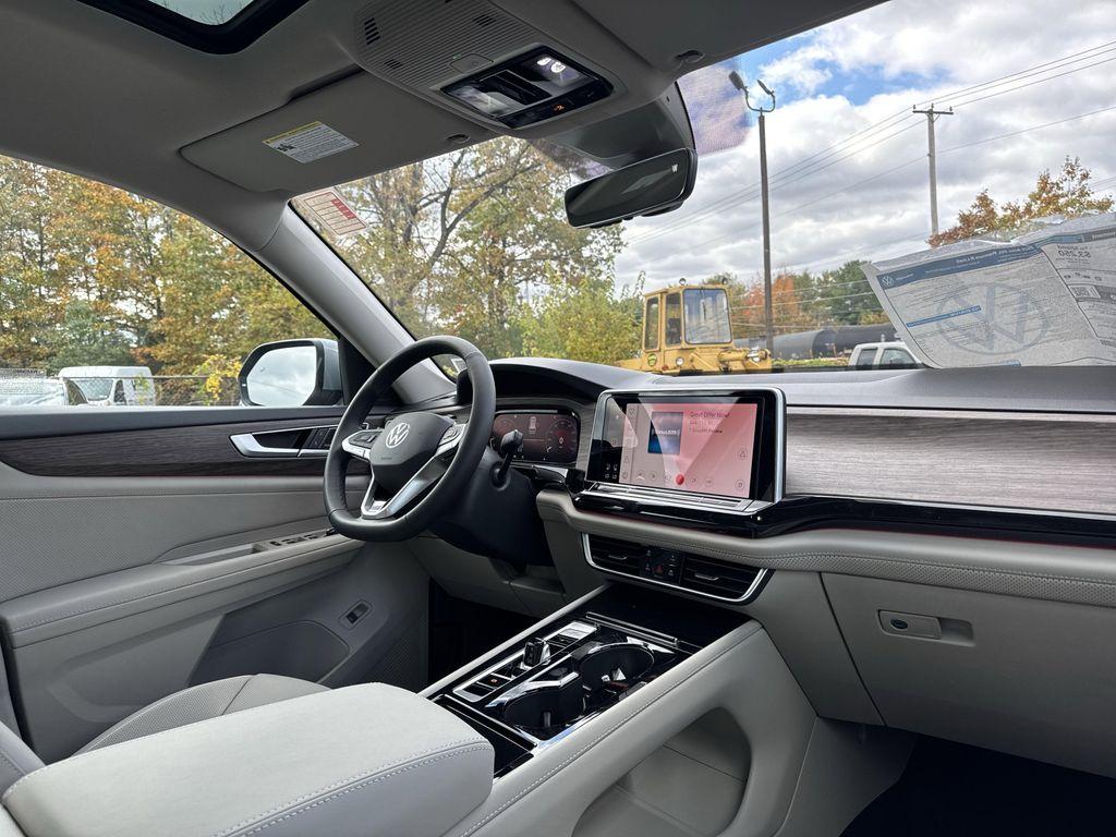 new 2026 Volkswagen Atlas car, priced at $53,748