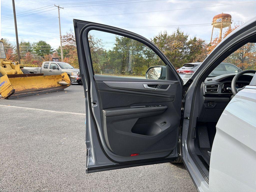 new 2026 Volkswagen Atlas Cross Sport car, priced at $46,136