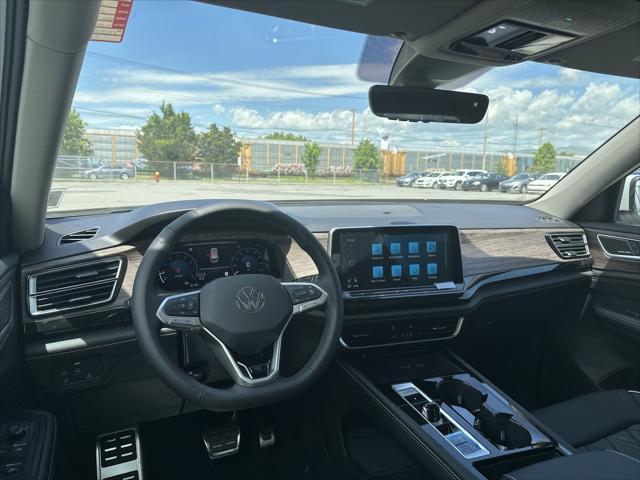 new 2025 Volkswagen Atlas car, priced at $54,091