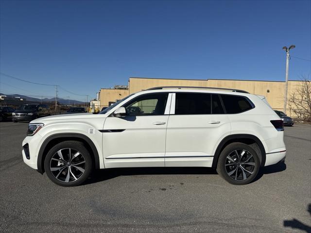 new 2025 Volkswagen Atlas car, priced at $52,857