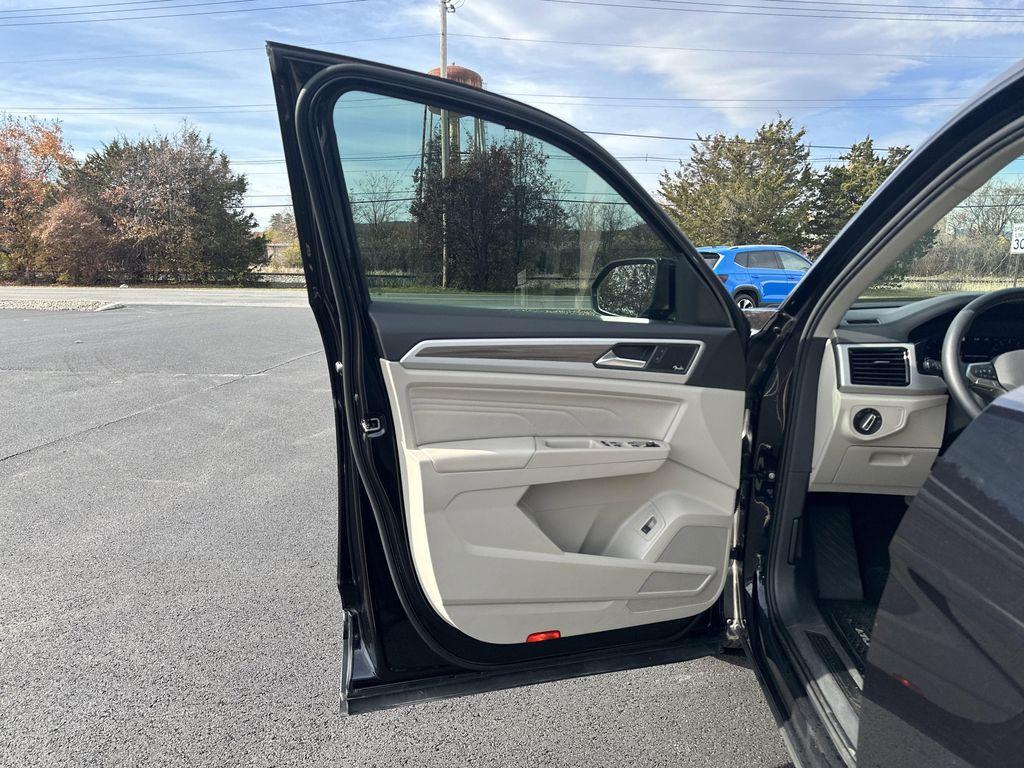 used 2021 Volkswagen Atlas car, priced at $25,495