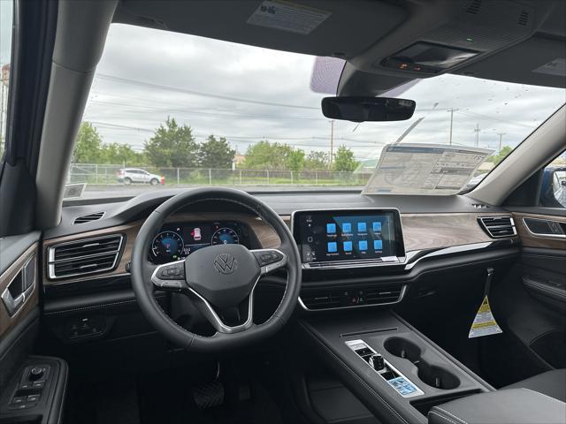 new 2025 Volkswagen Atlas car, priced at $40,077