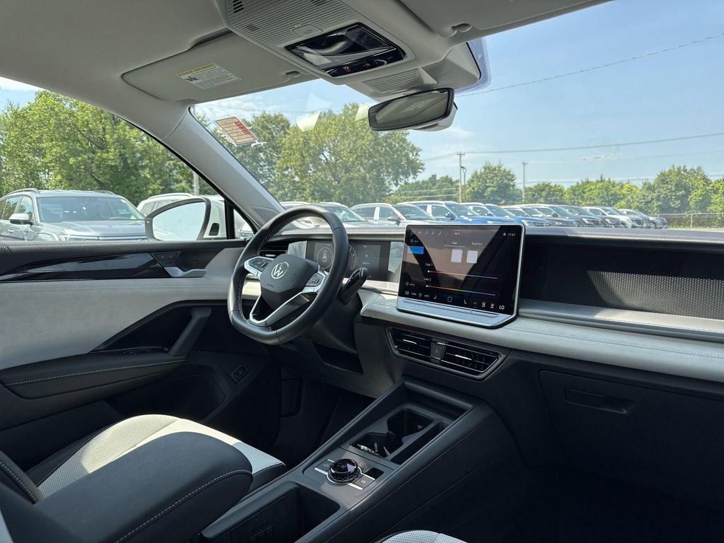 new 2025 Volkswagen Tiguan car, priced at $34,011