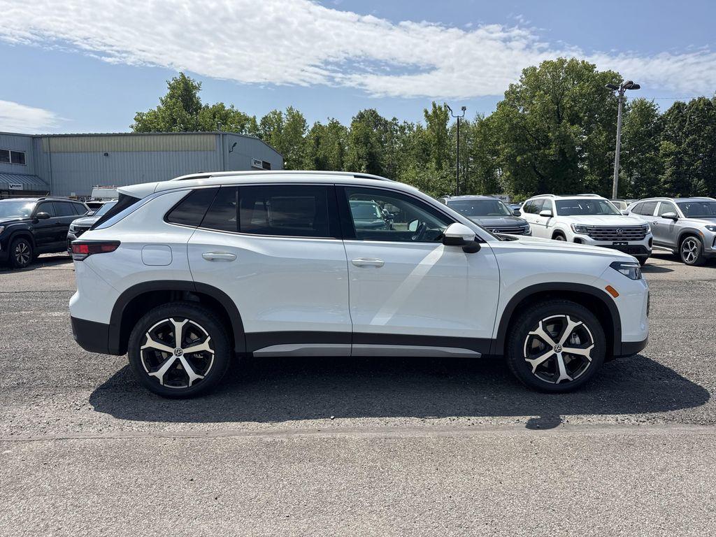 new 2025 Volkswagen Tiguan car, priced at $34,011