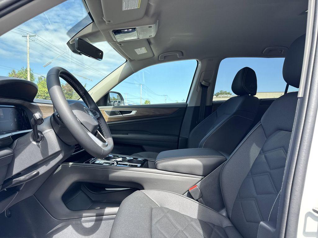 new 2026 Volkswagen Atlas car, priced at $48,456