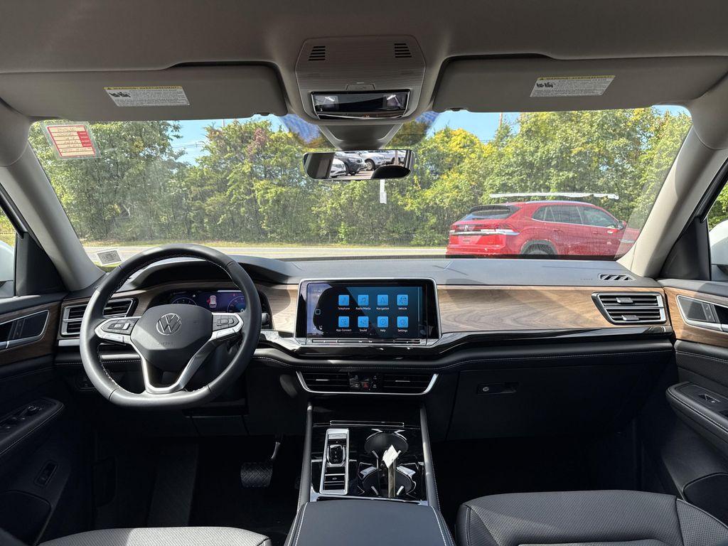 new 2026 Volkswagen Atlas car, priced at $48,456
