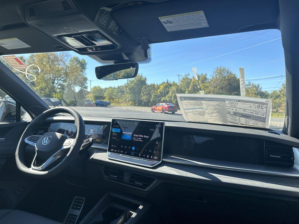new 2025 Volkswagen Tiguan car, priced at $37,702