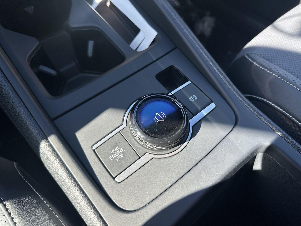 new 2025 Volkswagen Tiguan car, priced at $37,702