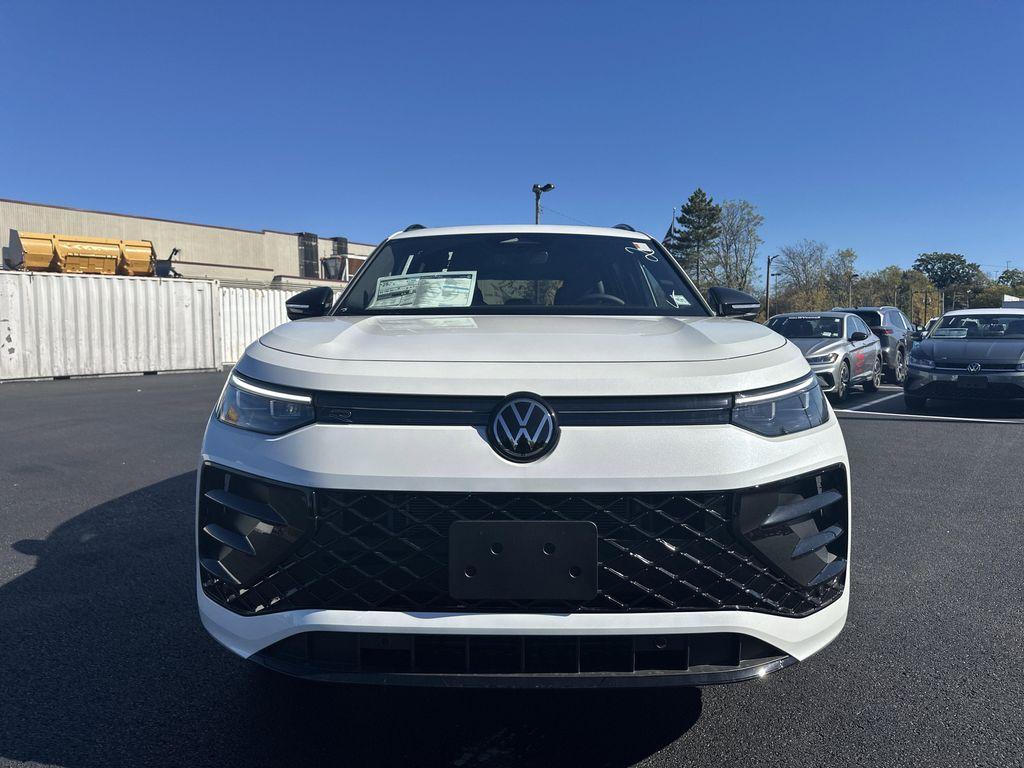 new 2025 Volkswagen Tiguan car, priced at $37,702