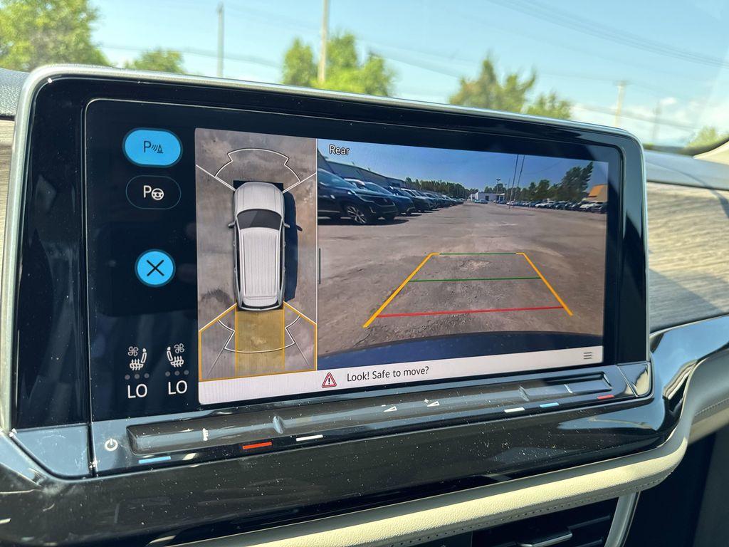 new 2026 Volkswagen Atlas car, priced at $53,748