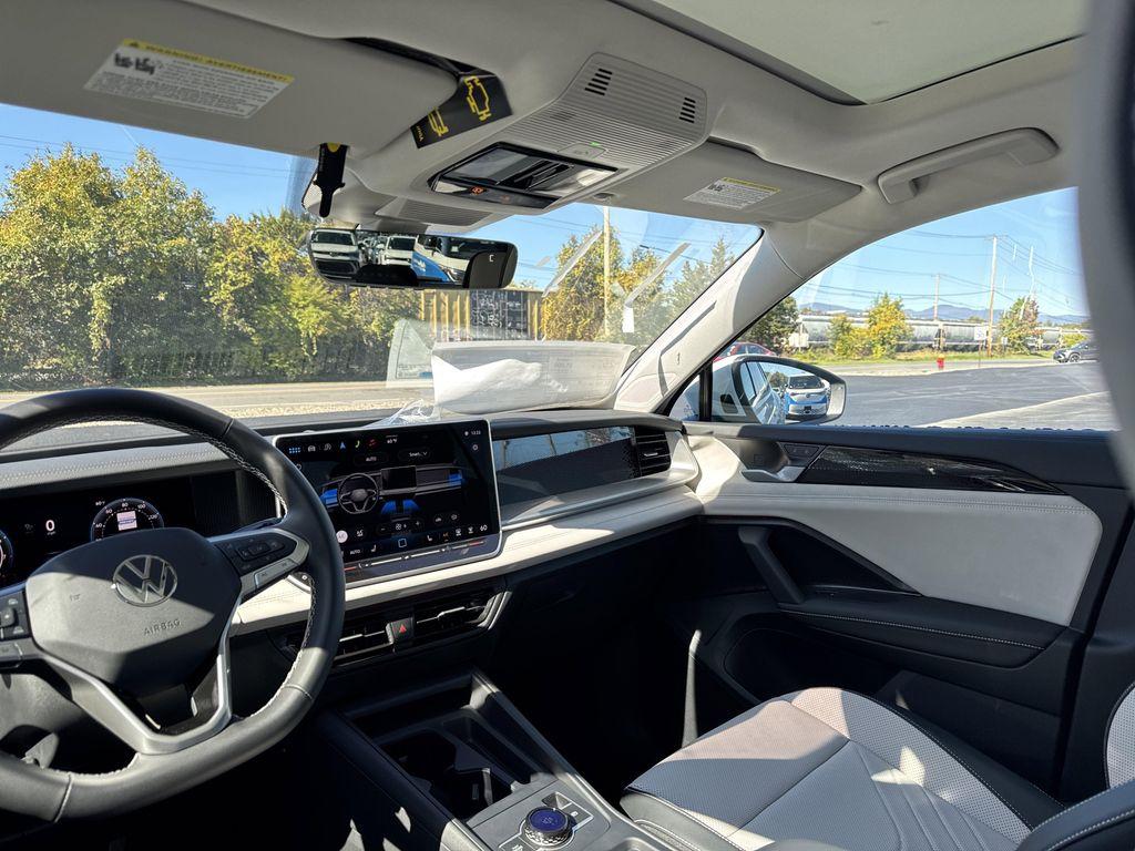 new 2025 Volkswagen Tiguan car, priced at $35,287