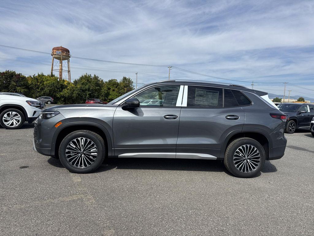 new 2025 Volkswagen Tiguan car, priced at $31,182