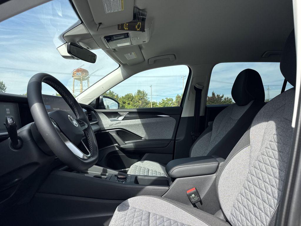 new 2025 Volkswagen Tiguan car, priced at $31,182