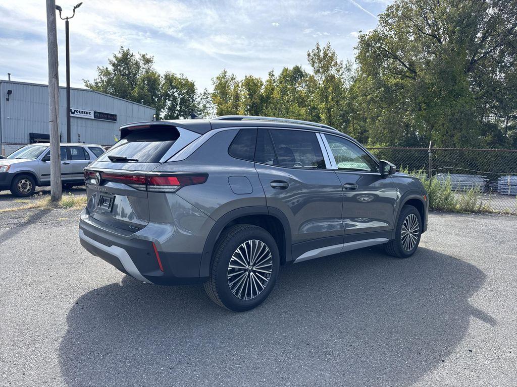 new 2025 Volkswagen Tiguan car, priced at $31,182