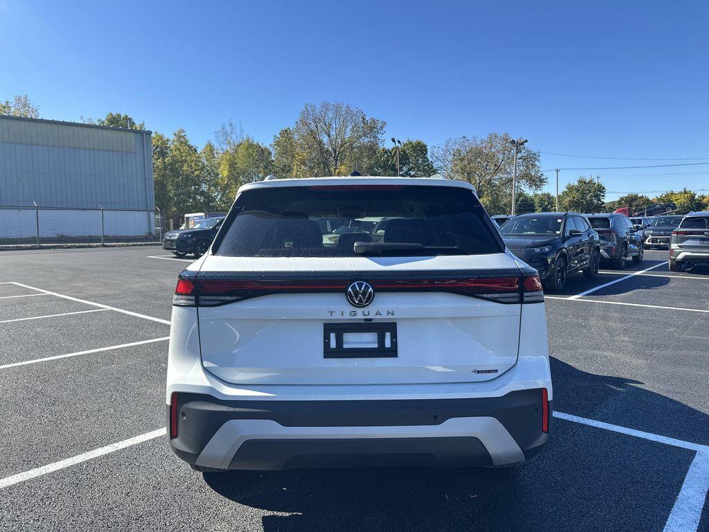 new 2025 Volkswagen Tiguan car, priced at $30,886