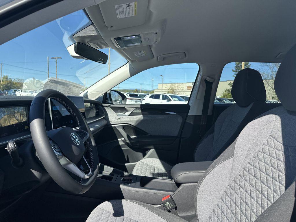 new 2025 Volkswagen Tiguan car, priced at $30,886