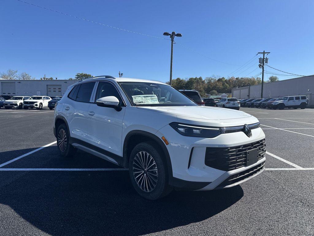 new 2025 Volkswagen Tiguan car, priced at $30,886