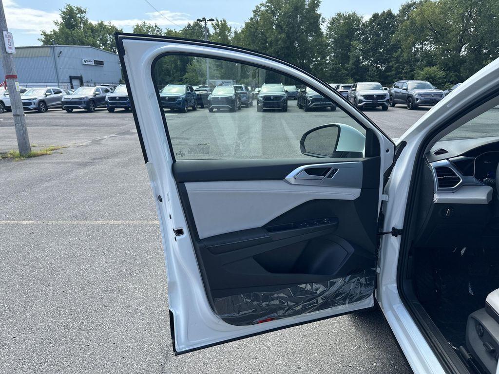 new 2025 Volkswagen Taos car, priced at $28,221