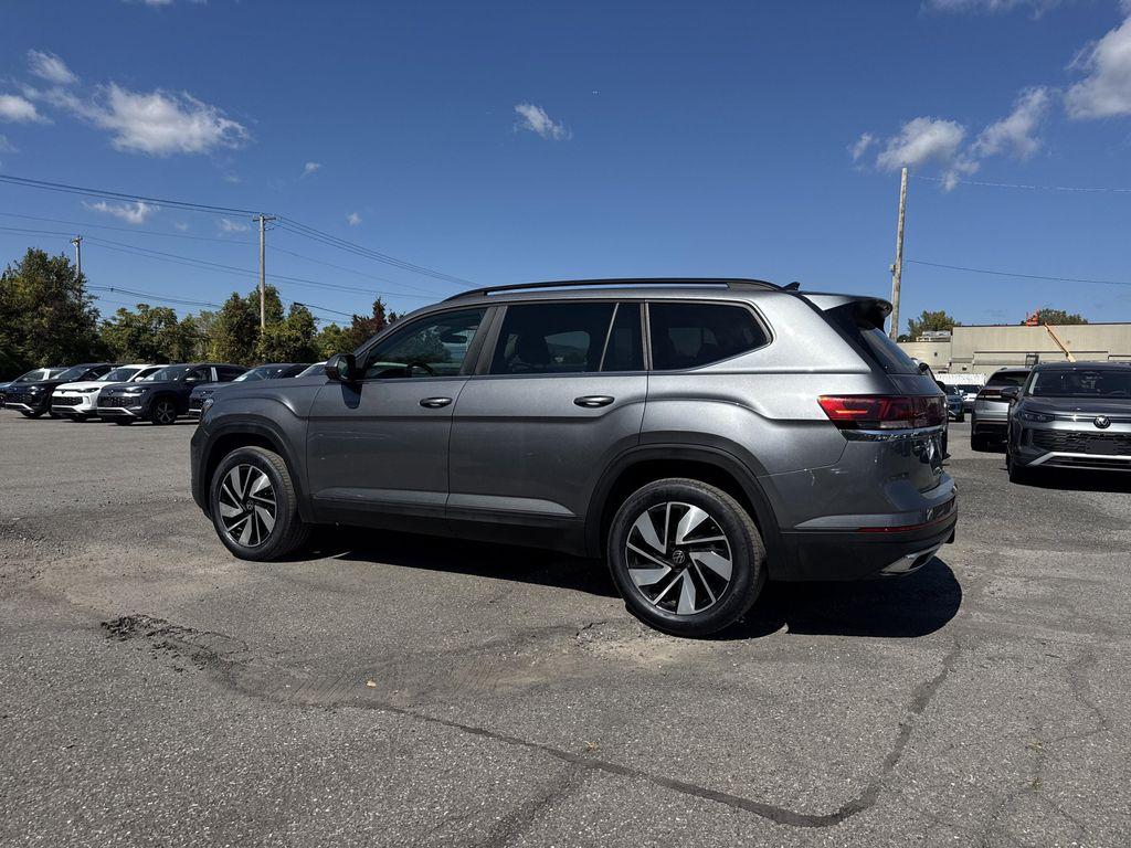 used 2024 Volkswagen Atlas car, priced at $32,595