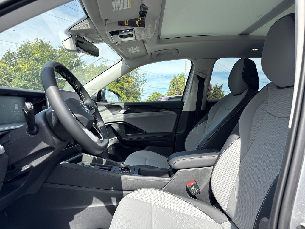 new 2025 Volkswagen Tiguan car, priced at $34,882