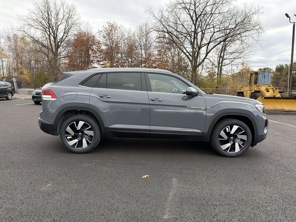 new 2026 Volkswagen Atlas Cross Sport car, priced at $46,136