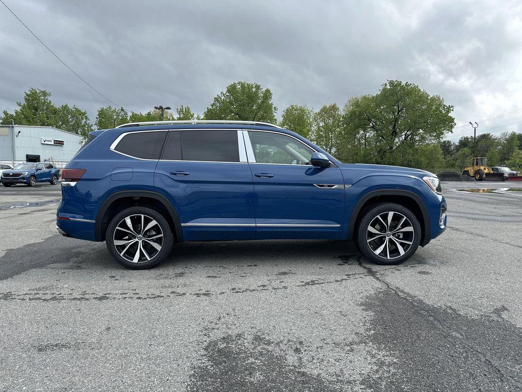 new 2025 Volkswagen Atlas car, priced at $49,745