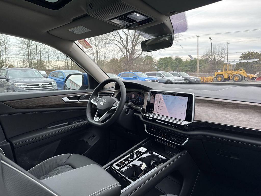 new 2025 Volkswagen Atlas car, priced at $50,636