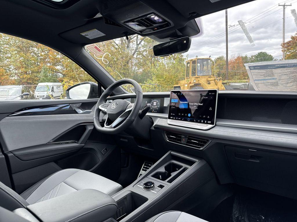 new 2025 Volkswagen Tiguan car, priced at $37,247