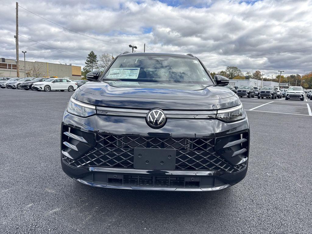 new 2025 Volkswagen Tiguan car, priced at $37,247
