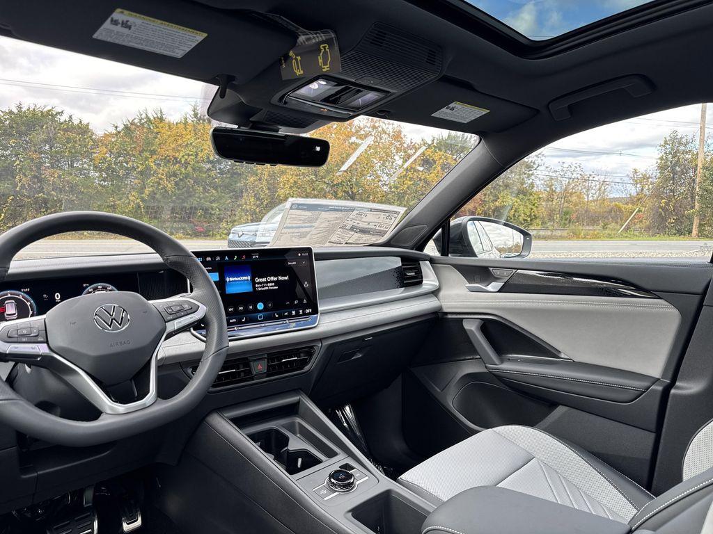 new 2025 Volkswagen Tiguan car, priced at $37,247